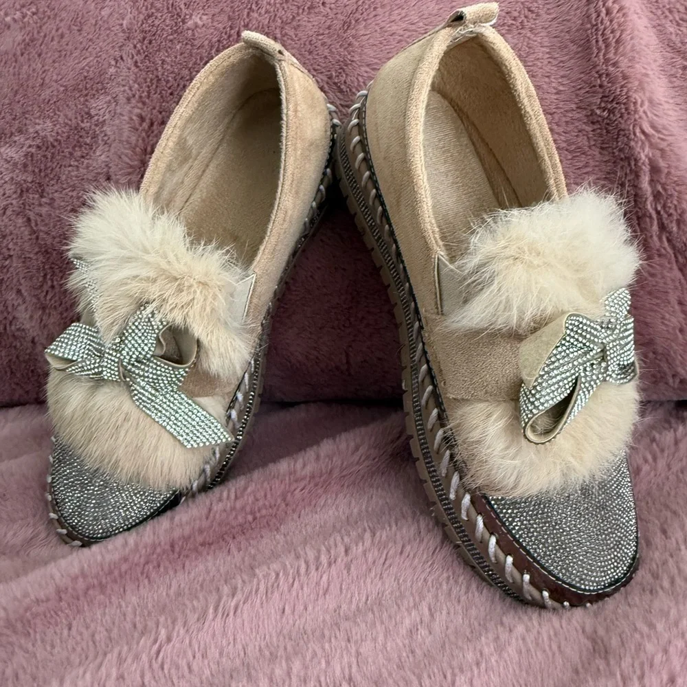 Elegant Beige and Silver Women's Loafers - Picture 1 of 6